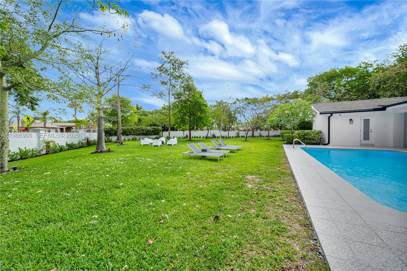 THOUSAND PINES - Residential