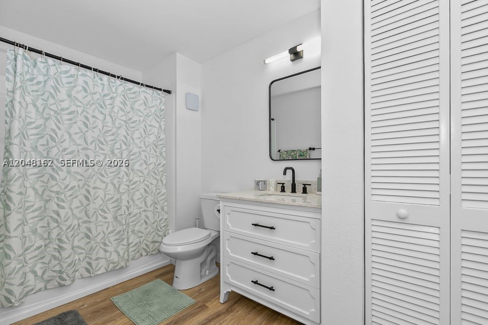 BANYAN OAKRIDGE COMMERICA - Residential