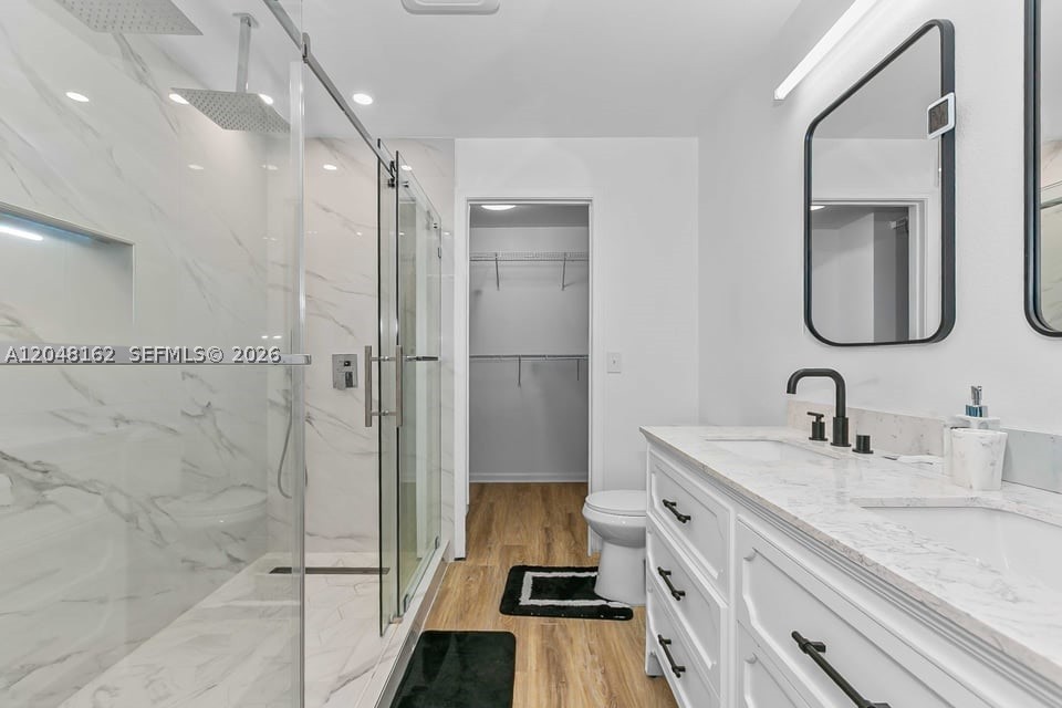 BANYAN OAKRIDGE COMMERICA - Residential