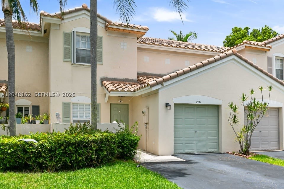 BANYAN OAKRIDGE COMMERICA - Residential