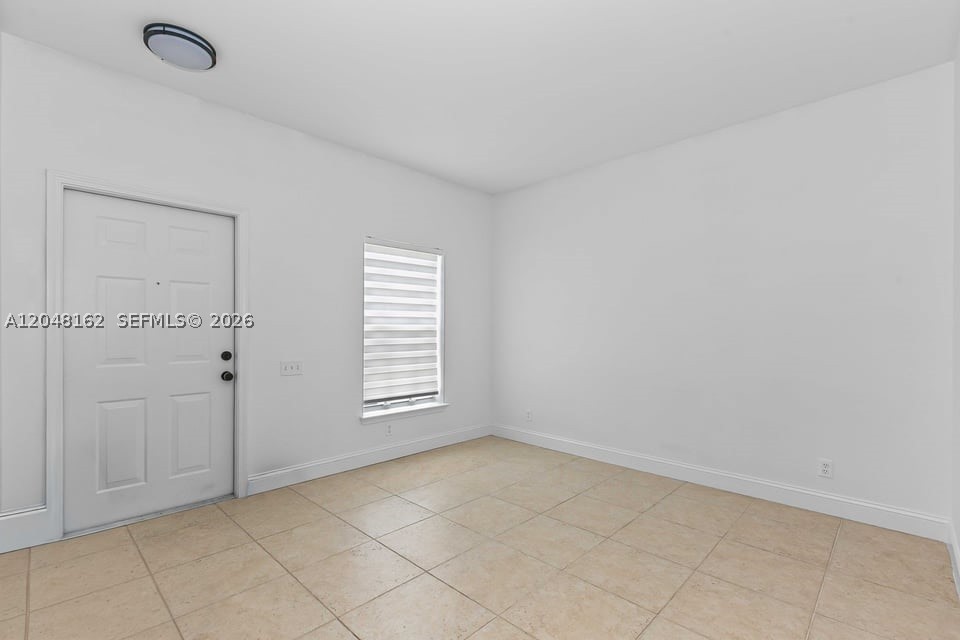 BANYAN OAKRIDGE COMMERICA - Residential