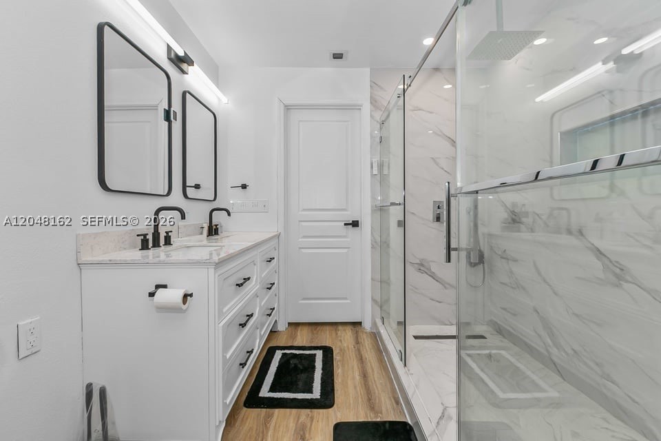 BANYAN OAKRIDGE COMMERICA - Residential