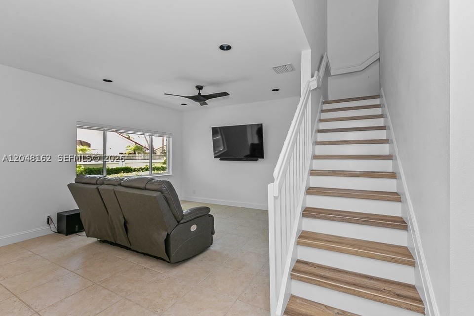 BANYAN OAKRIDGE COMMERICA - Residential