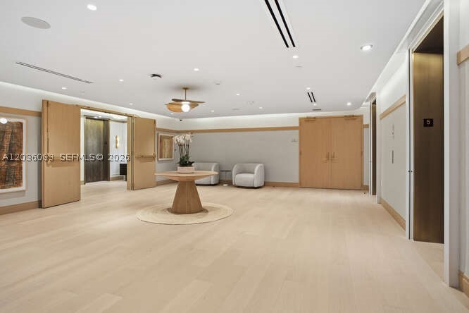 Bayshore Ysabella Condomin - Residential