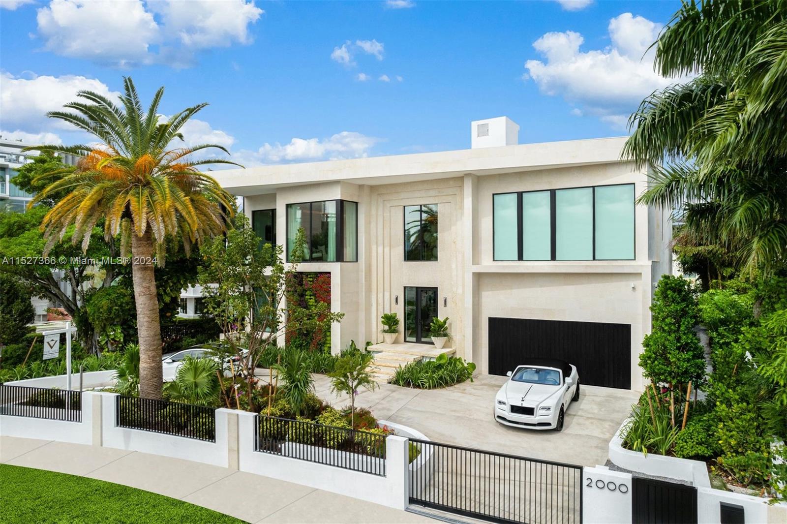 SUNSET LAKE - Residential