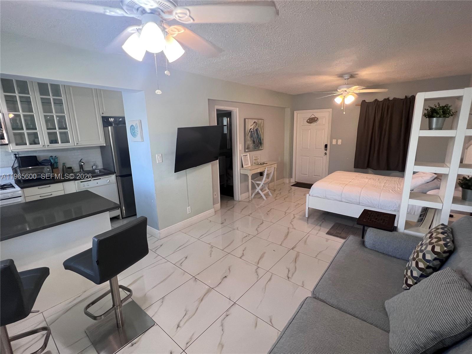 BEACH TERRACE RESORT COND - Residential