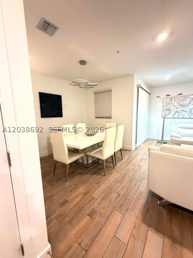 MERRICK SQUARE - Residential Lease