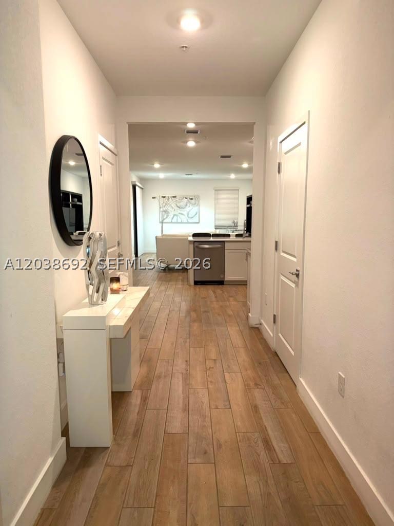 MERRICK SQUARE - Residential Lease
