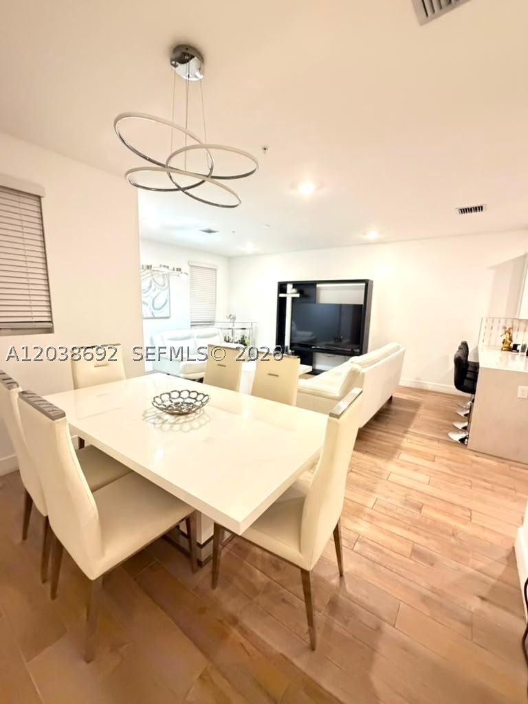 MERRICK SQUARE - Residential Lease