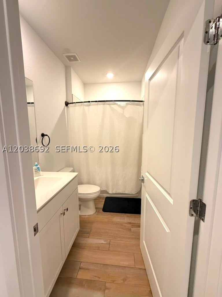 MERRICK SQUARE - Residential Lease