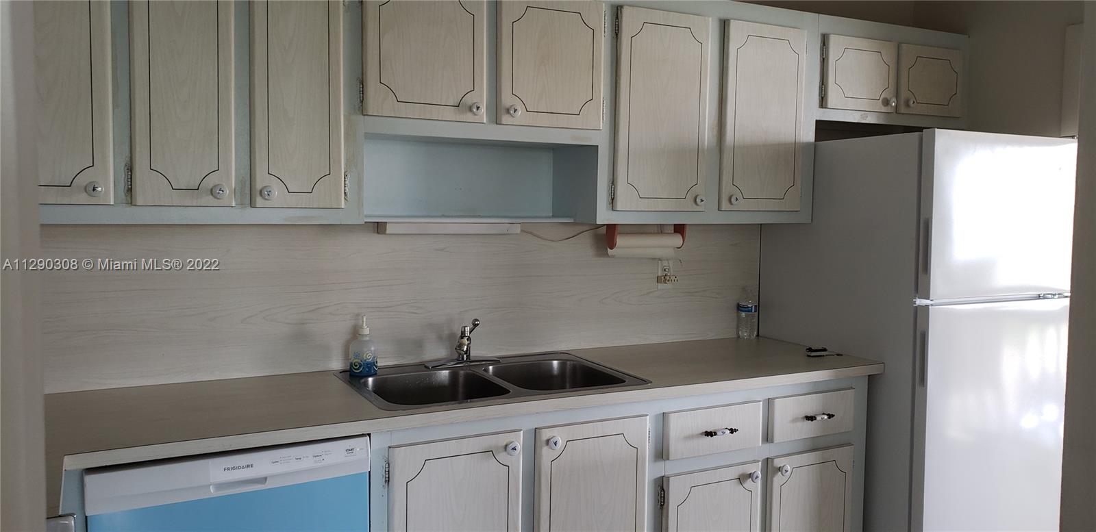 SEVENTEENTH GREEN CONDO - Residential Lease