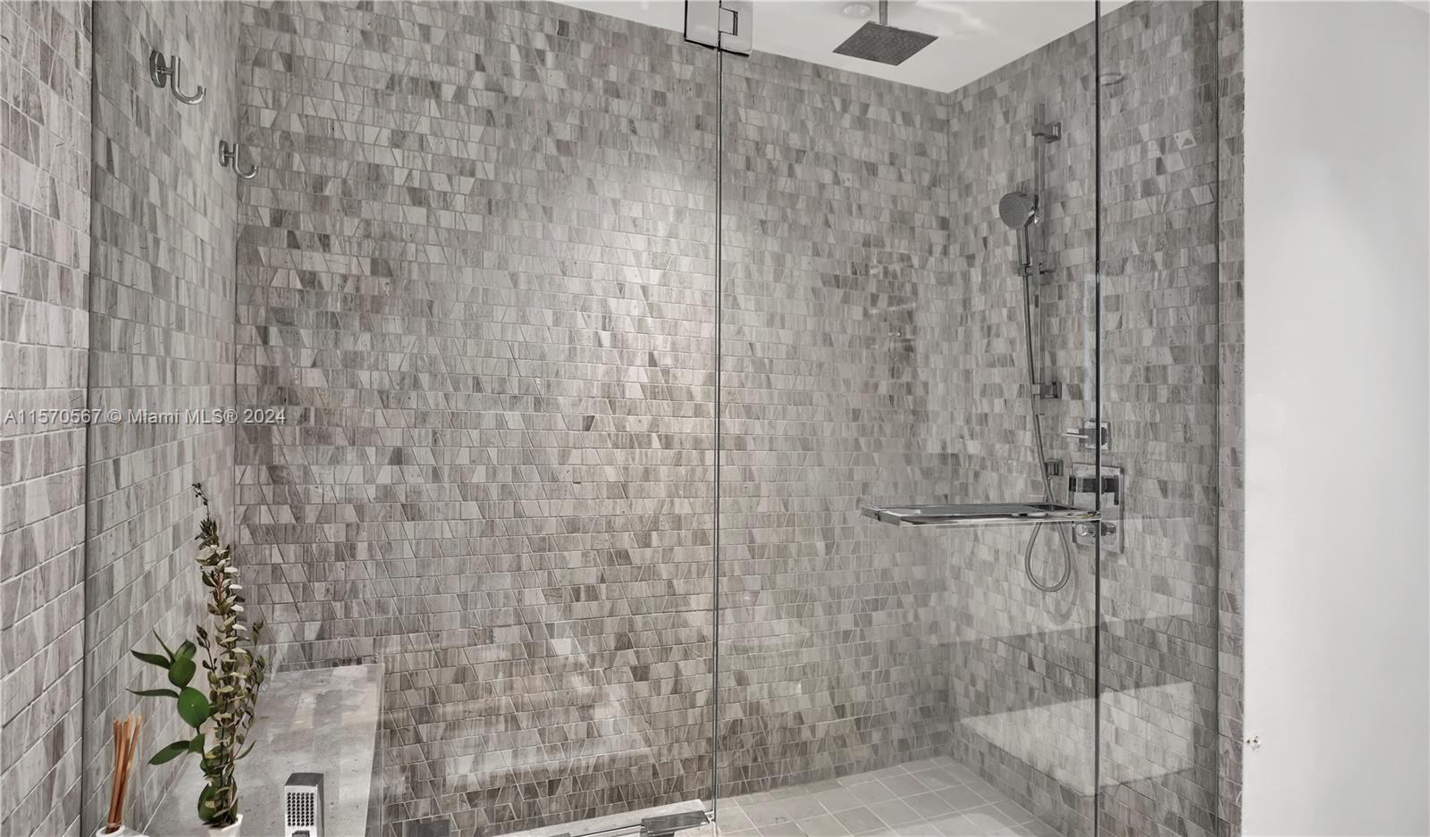 REACH CONDO - Residential Lease