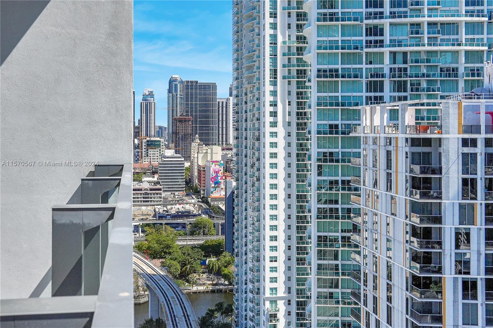 REACH CONDO - Residential Lease