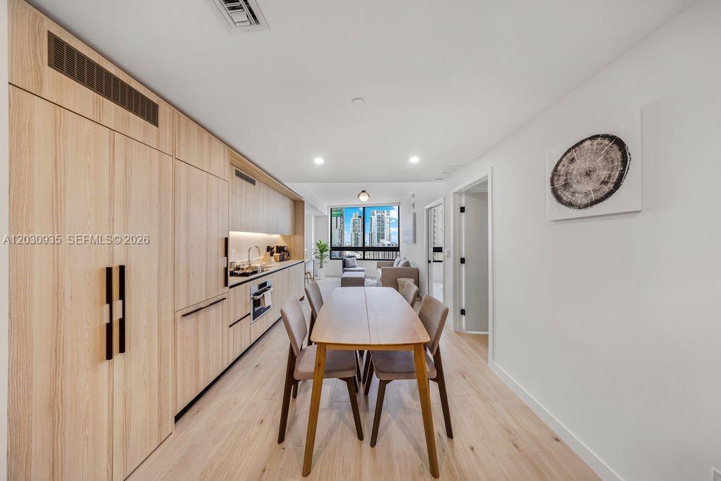 District 225 Miami - Residential