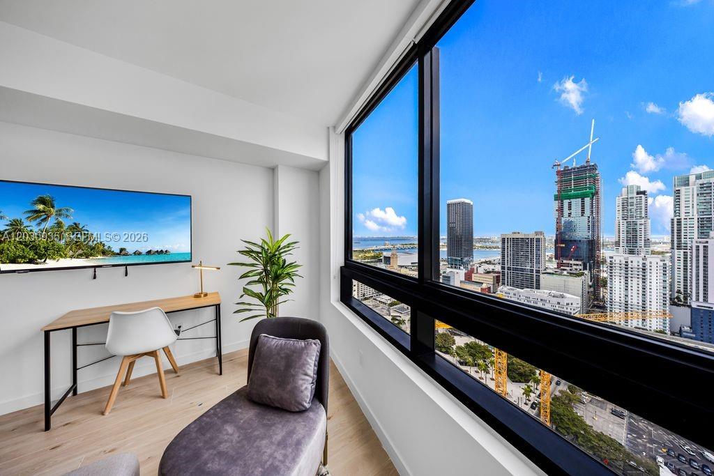 District 225 Miami - Residential