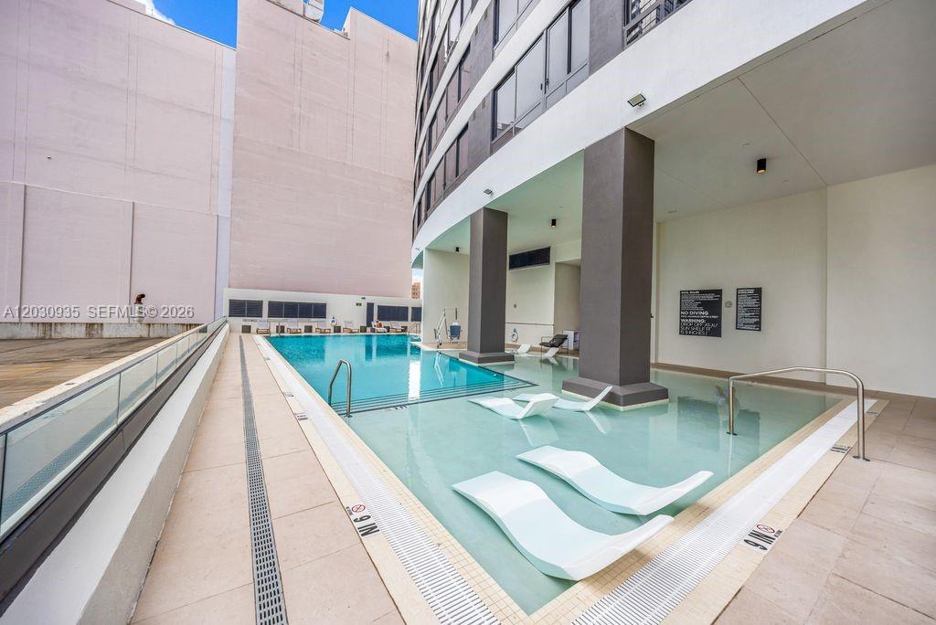 District 225 Miami - Residential