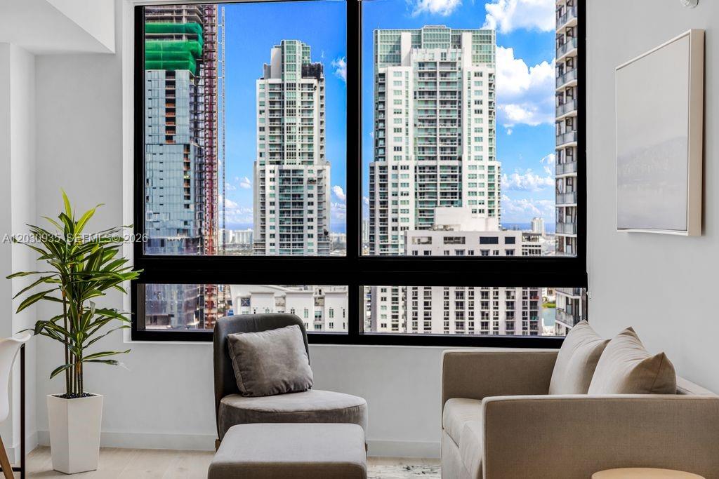 District 225 Miami - Residential