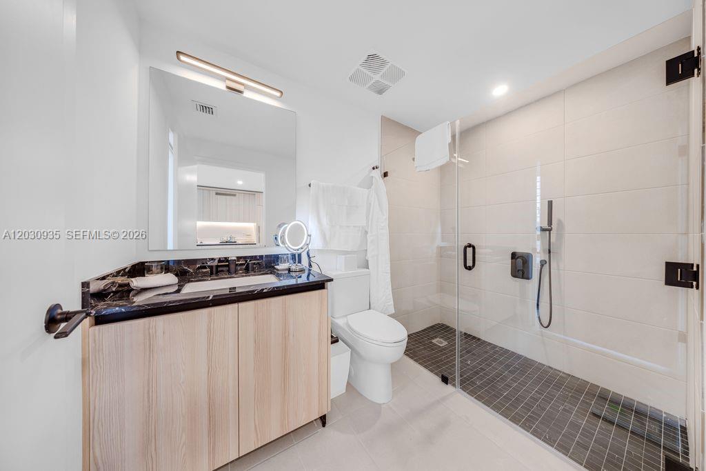 District 225 Miami - Residential