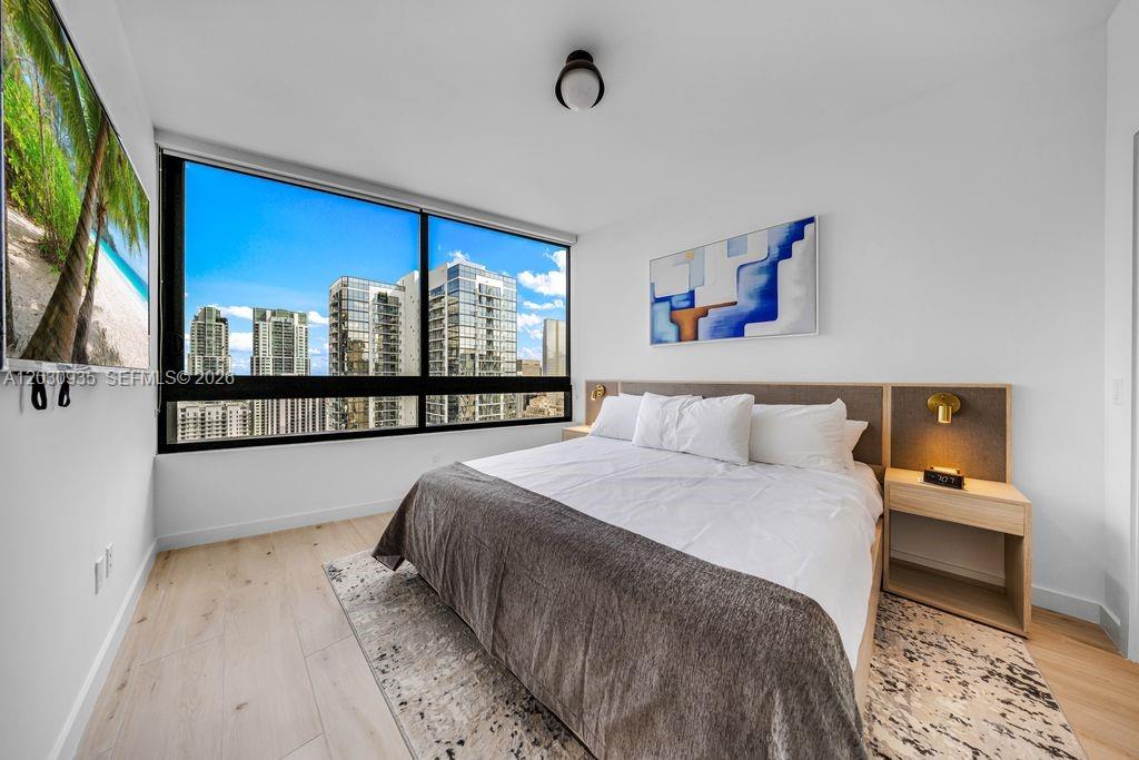 District 225 Miami - Residential