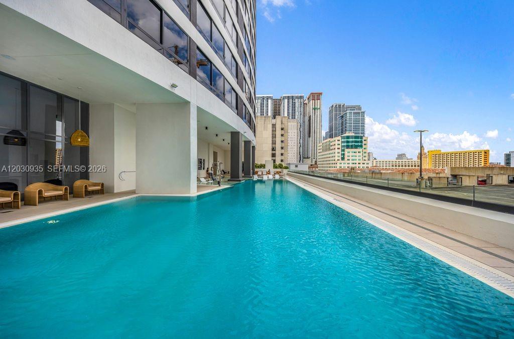 District 225 Miami - Residential
