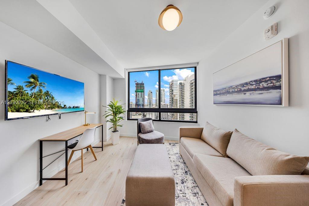 District 225 Miami - Residential