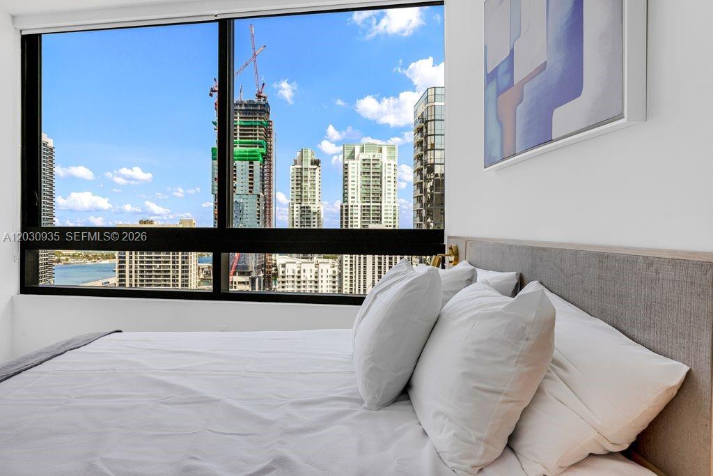 District 225 Miami - Residential
