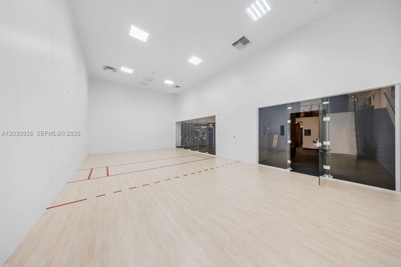 District 225 Miami - Residential