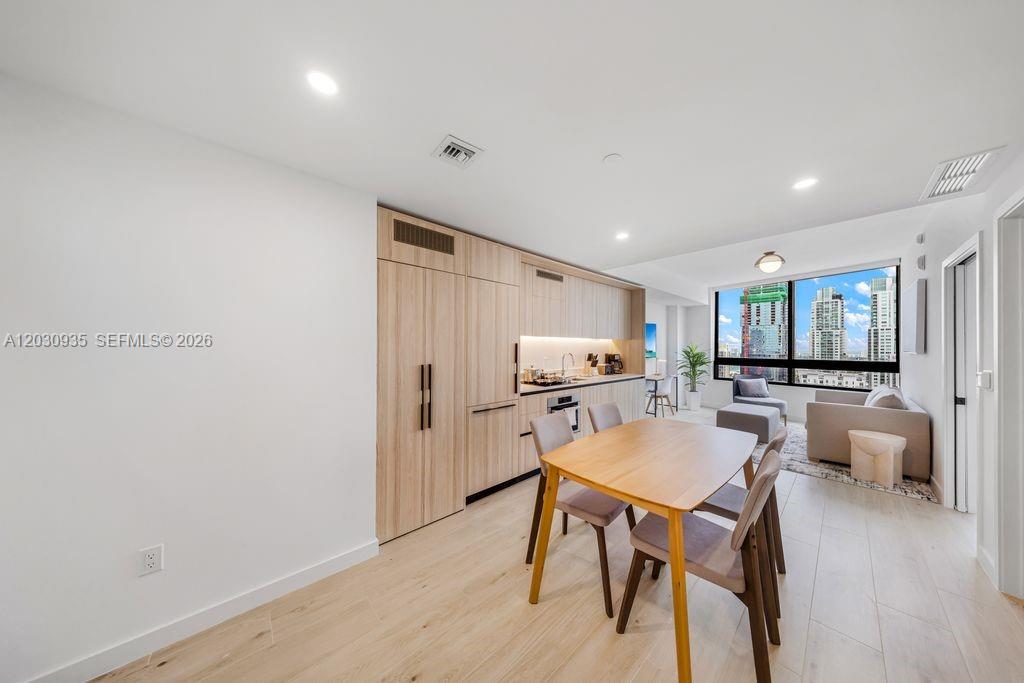 District 225 Miami - Residential