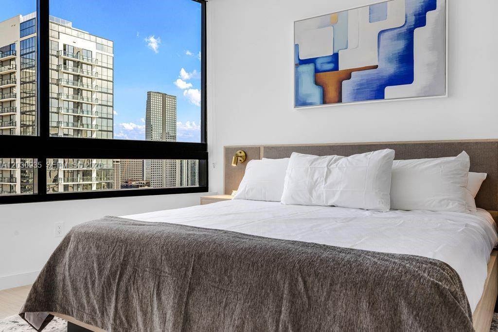 District 225 Miami - Residential
