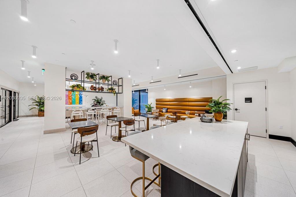 District 225 Miami - Residential