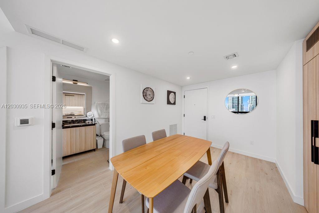 District 225 Miami - Residential