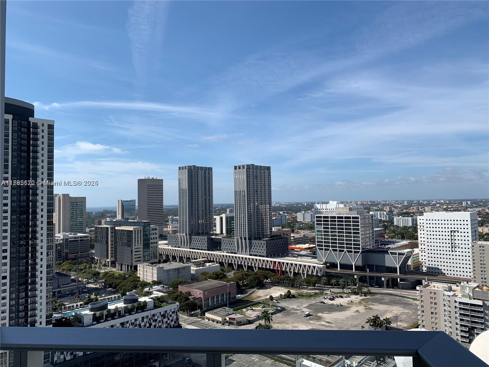 PARAMOUNT MIAMI WORLDCENT - Residential