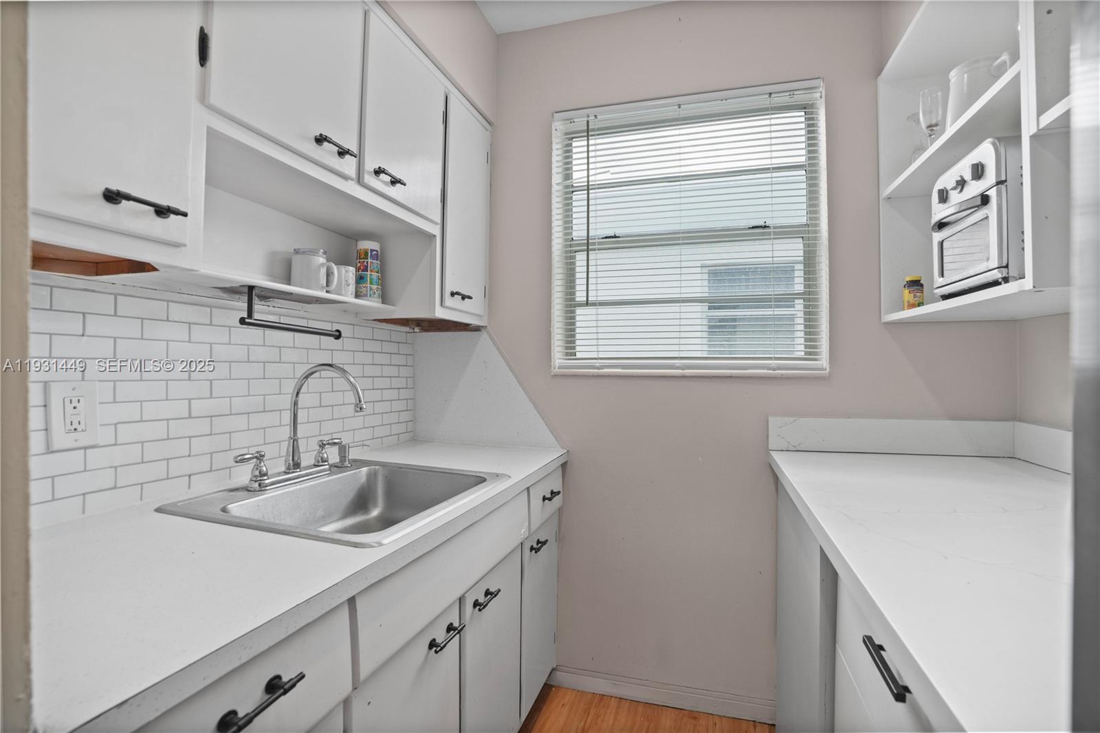 OCEAN SHORE CO-OP APTS IN - Residential