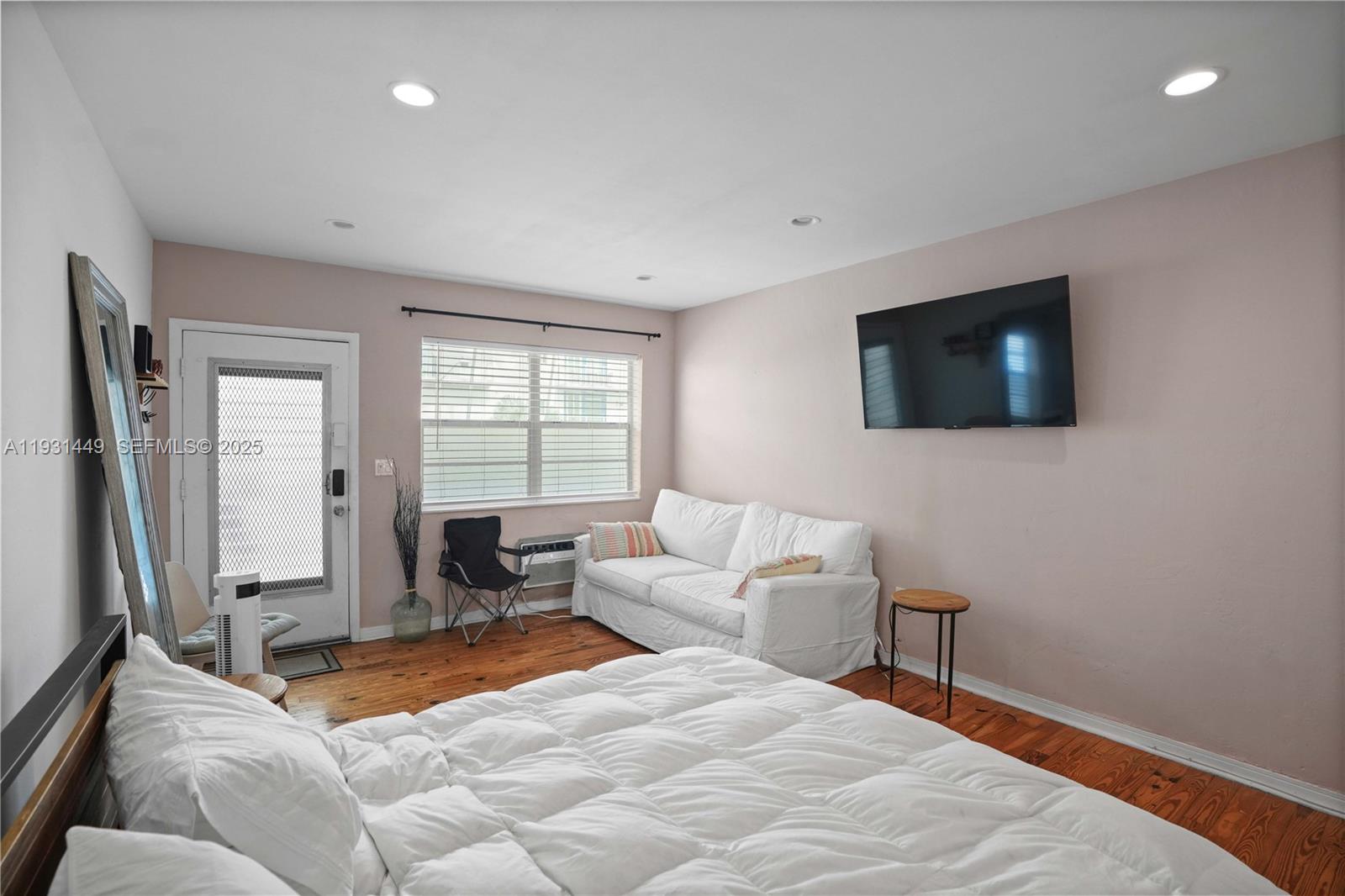 OCEAN SHORE CO-OP APTS IN - Residential