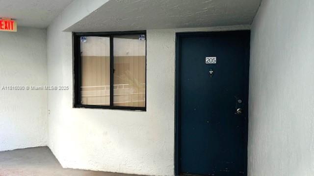 VERABELLA FALLS CONDO - Residential Lease