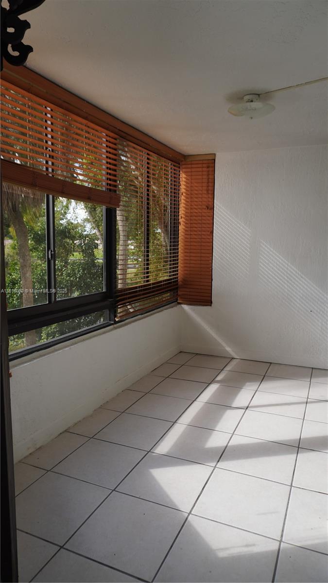 VERABELLA FALLS CONDO - Residential Lease
