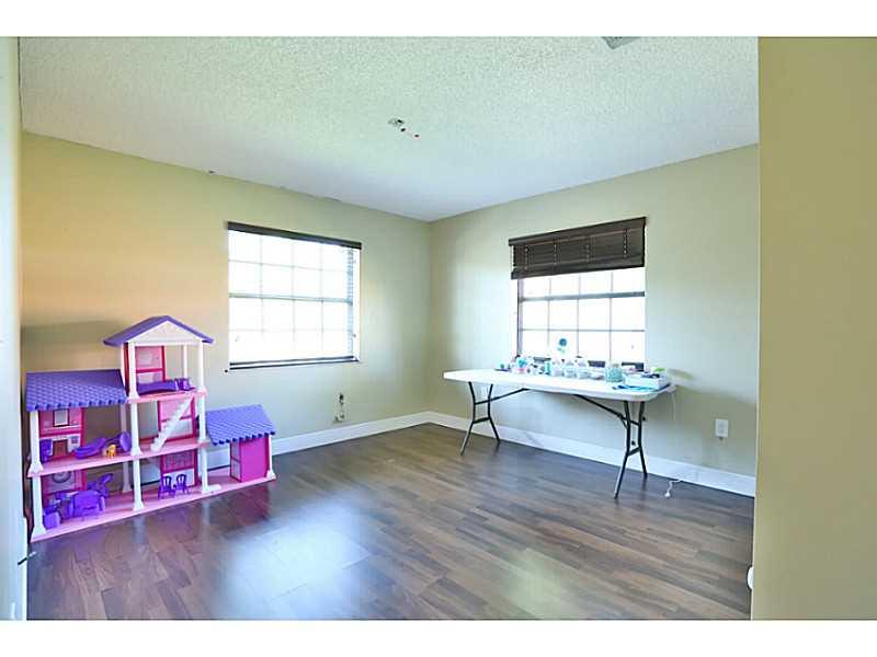 SOUTH SPRINGS HOMES - Residential