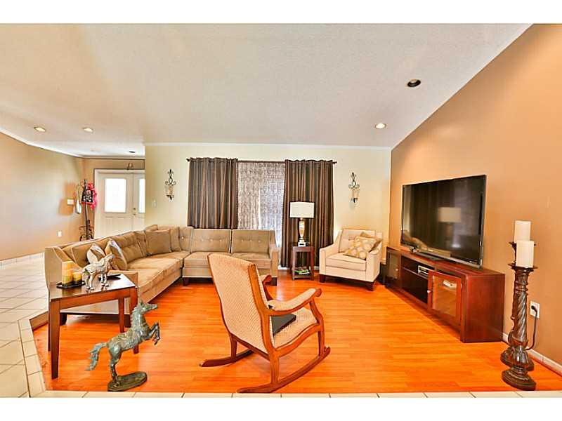 SOUTH SPRINGS HOMES - Residential