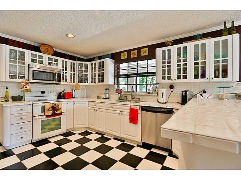 SOUTH SPRINGS HOMES - Residential