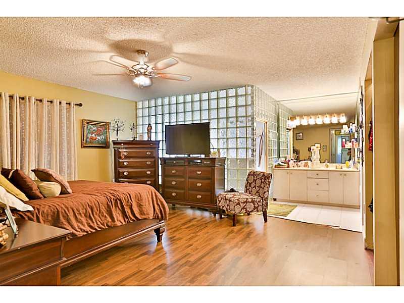 SOUTH SPRINGS HOMES - Residential