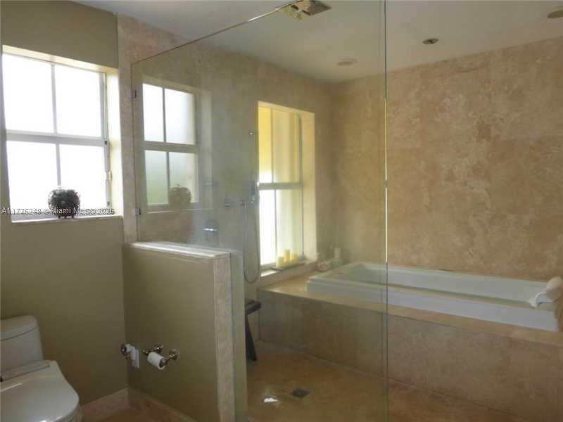 KARENERO FALLS - Residential Lease