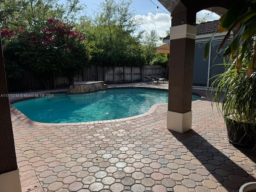 KARENERO FALLS - Residential Lease