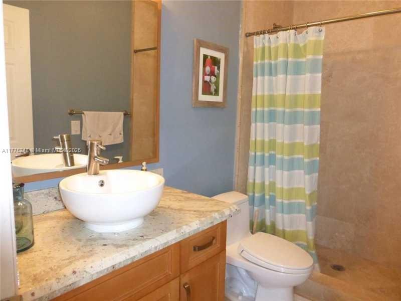 KARENERO FALLS - Residential Lease