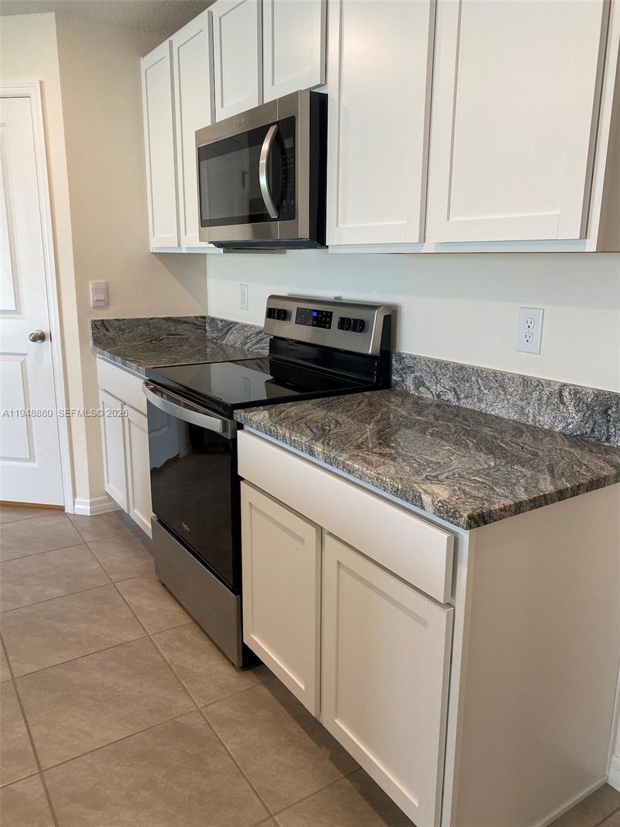 GREYSTONE HILLS PAHSE TWO - Residential