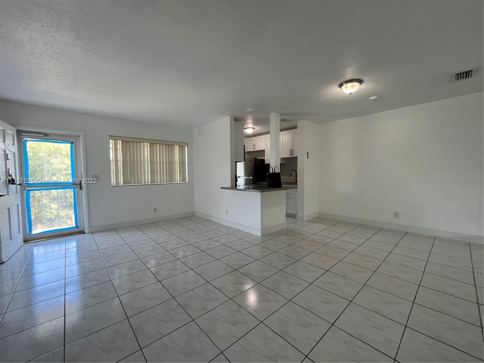 TOWN & COUNTRY APTS CONDO - Residential Lease