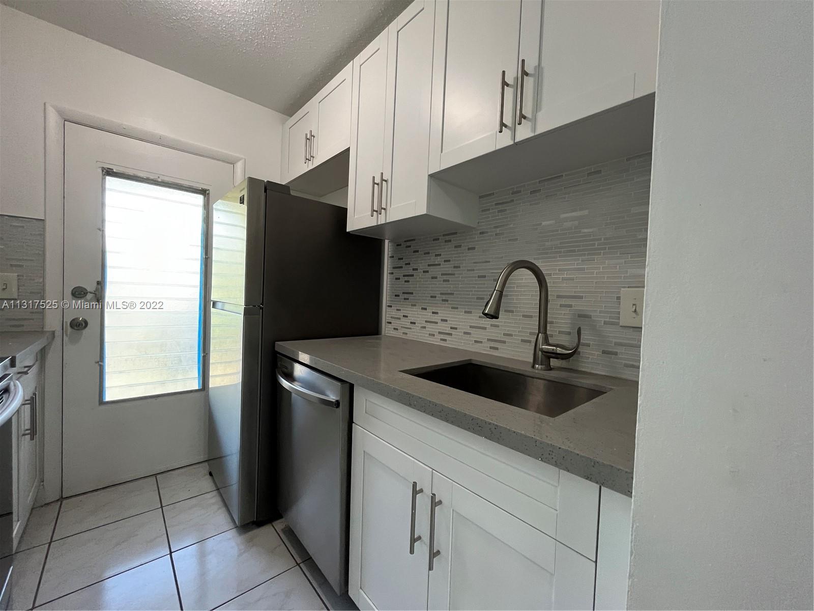 TOWN & COUNTRY APTS CONDO - Residential Lease