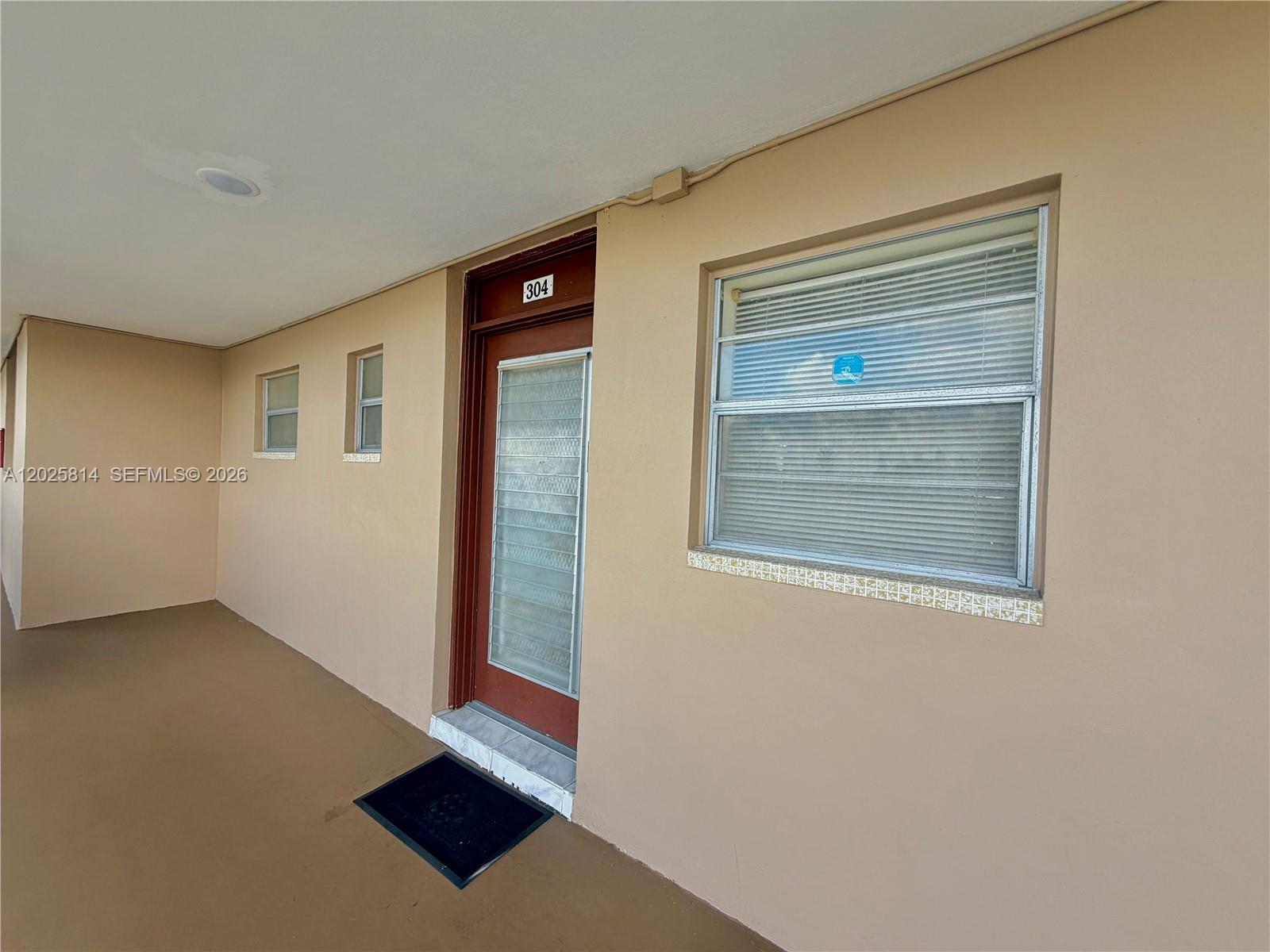 LAUDERDALE OAKS CONDO XV - Residential