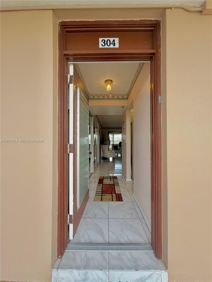 LAUDERDALE OAKS CONDO XV - Residential
