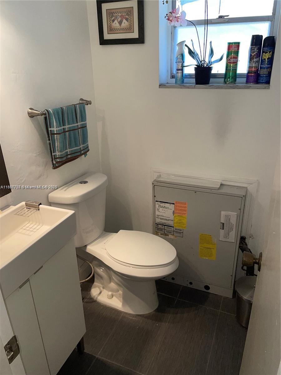 BISC LAKE GARDENS CONDO N - Residential