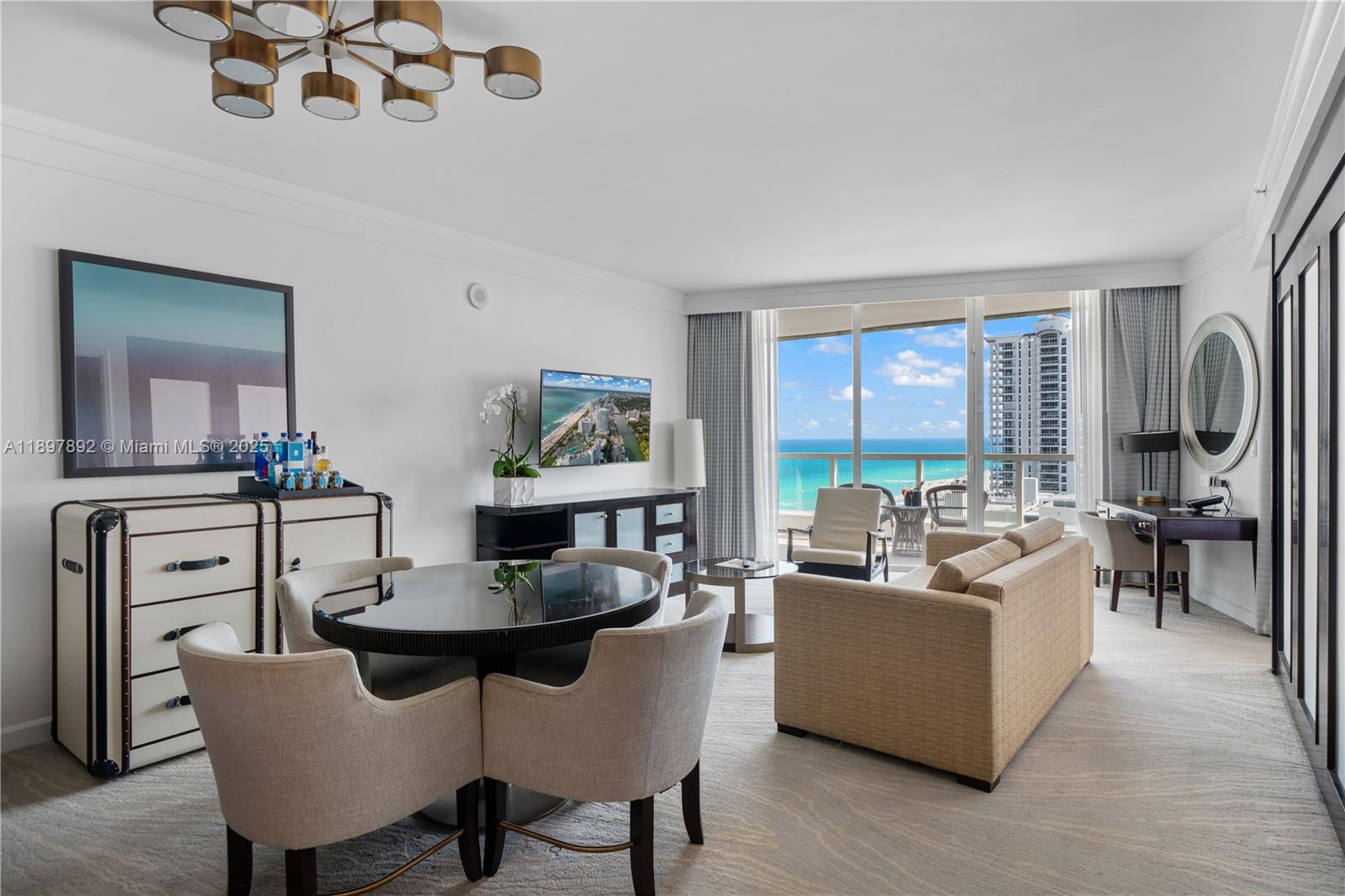 FONTAINEBLEAU III OCEAN C - Residential